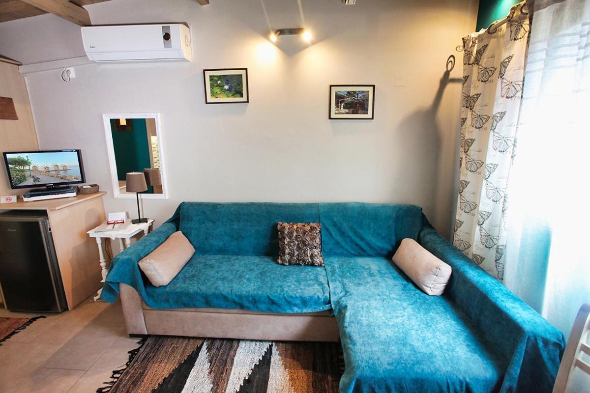 Venetis Luxury Karfas